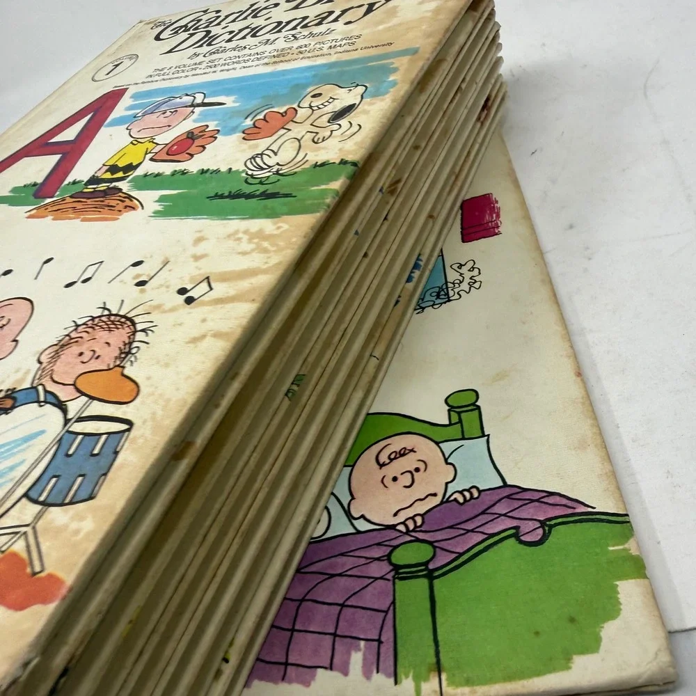 VTG 1973 Charlie Brown Dictionary Complete 8 Volume Set Charles M Schulz Peanuts